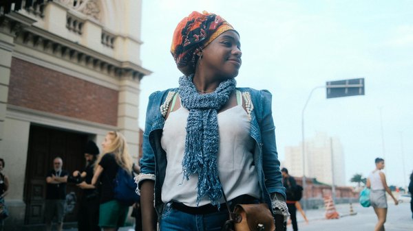 What are the best ways to cook a traditional English trifle?